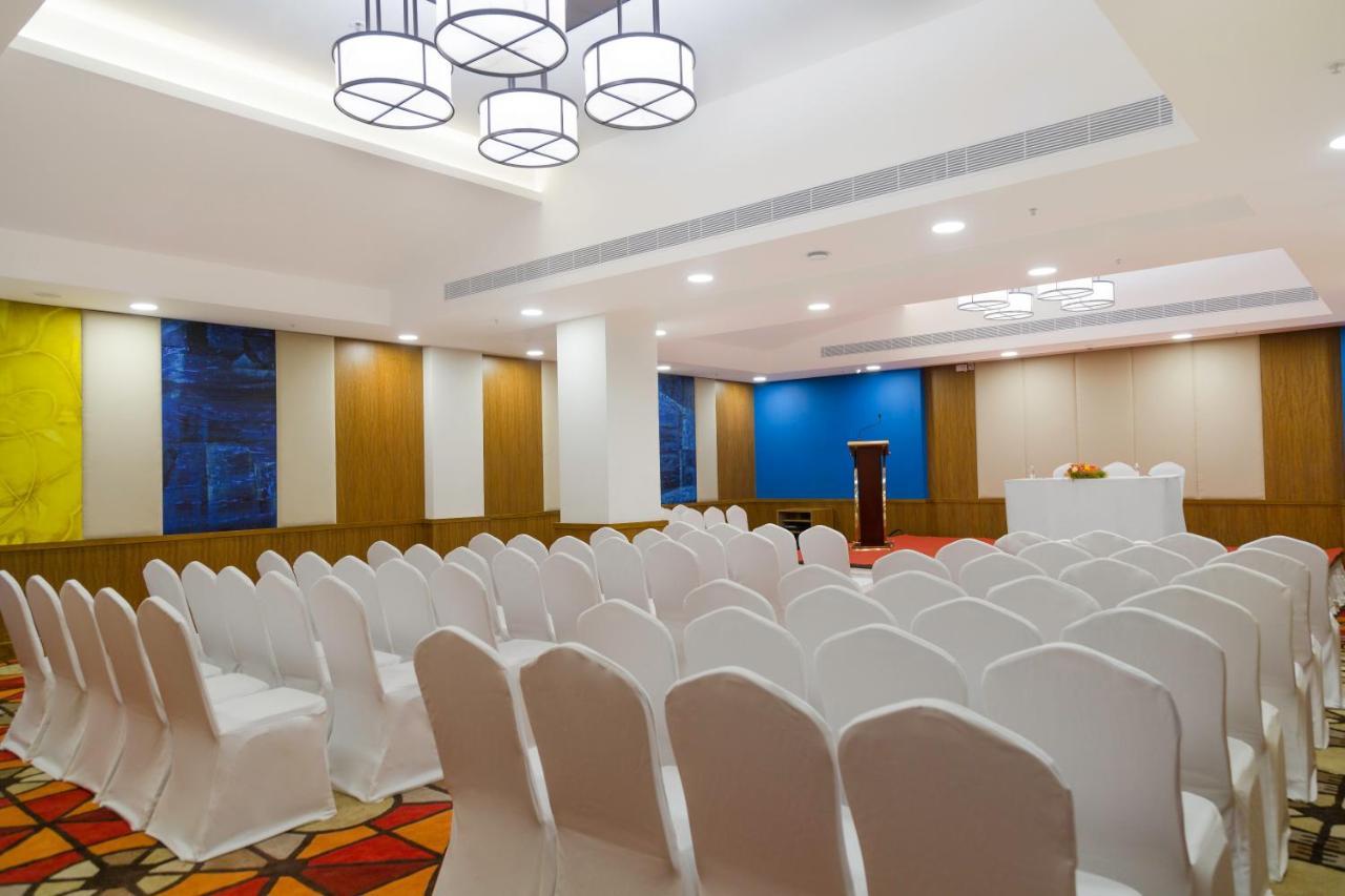 Kalyan Grand - A Business Hotel Vandalur Экстерьер фото