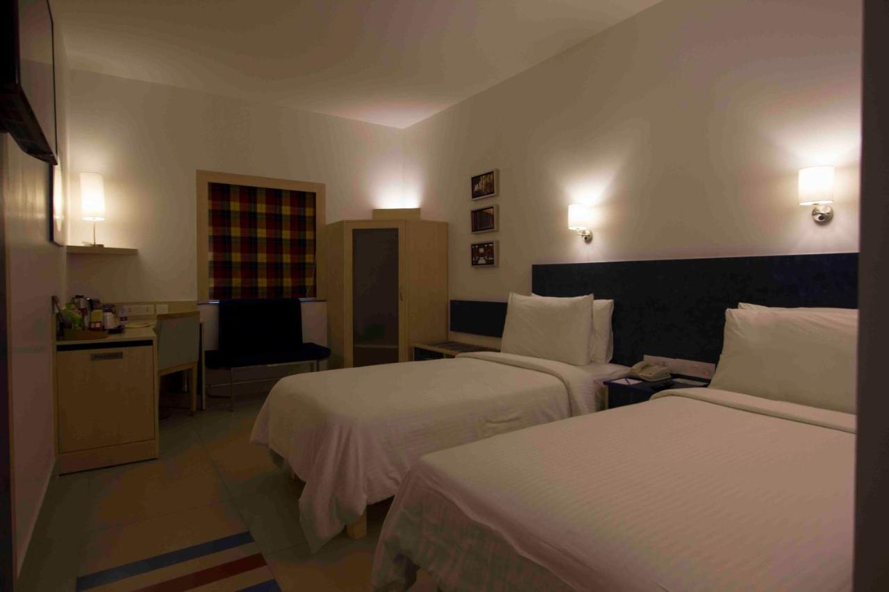 Kalyan Grand - A Business Hotel Vandalur Экстерьер фото