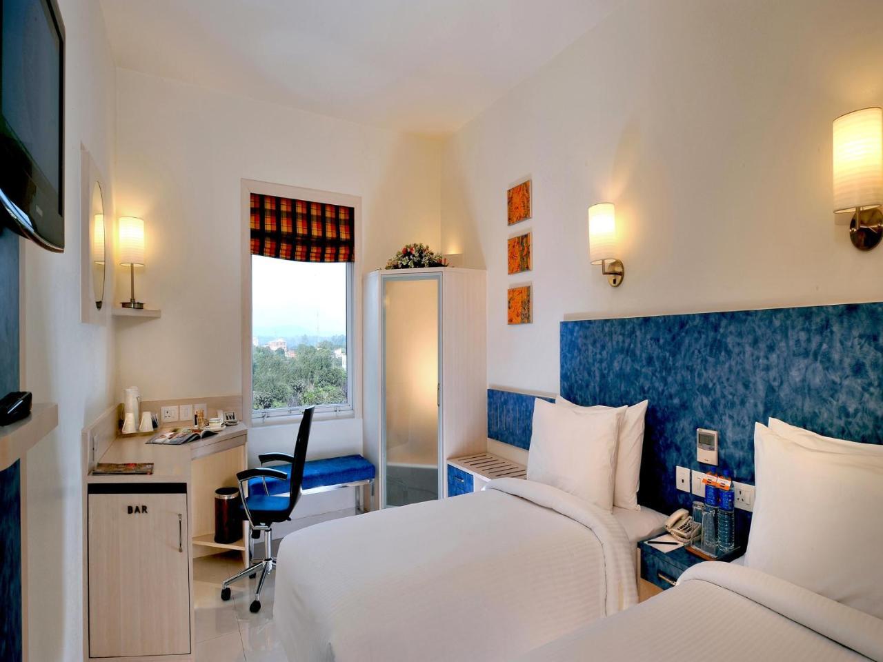 Kalyan Grand - A Business Hotel Vandalur Экстерьер фото